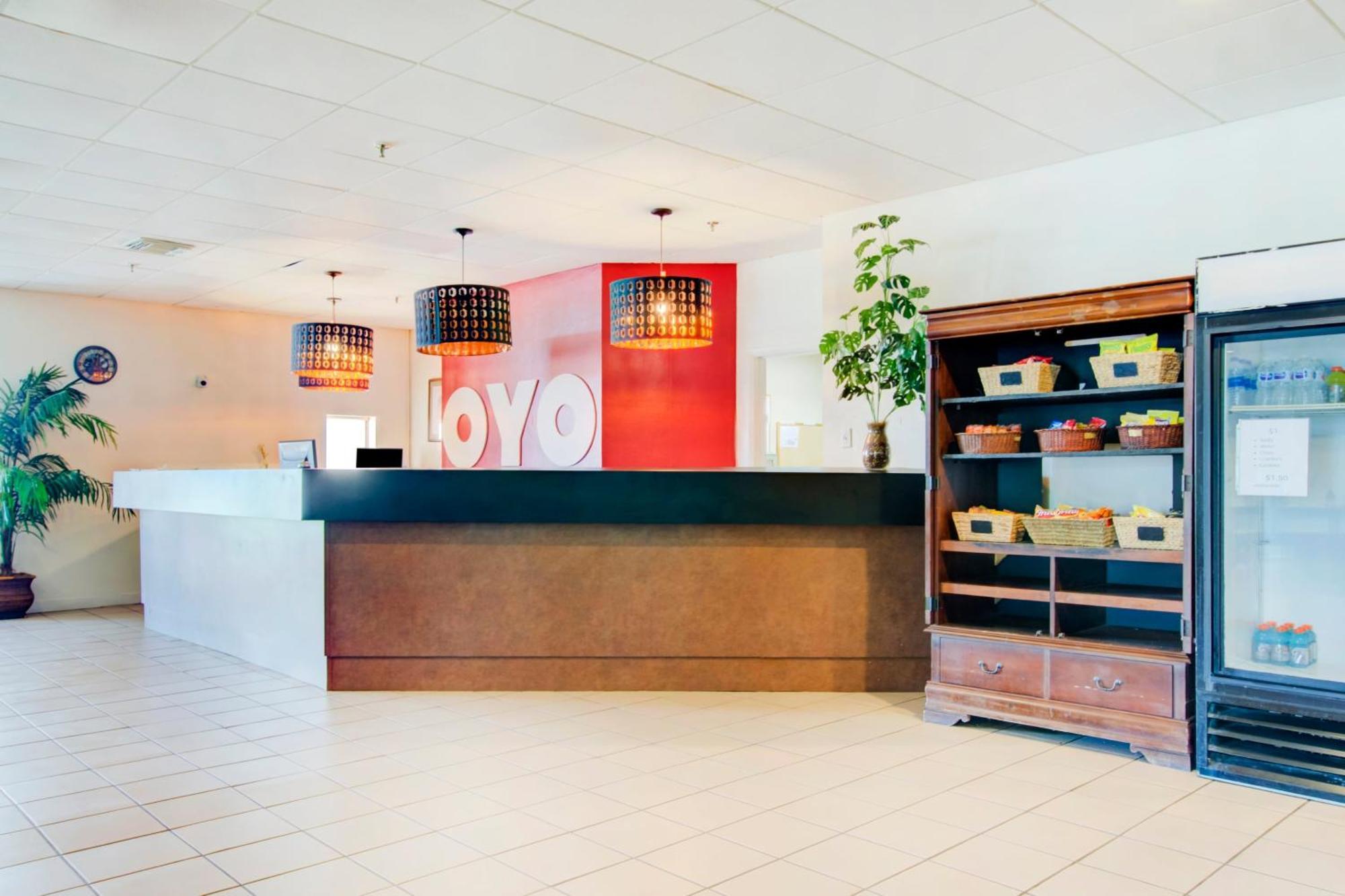 Oyo Hotel Dundee By Crystal Lake Exteriér fotografie