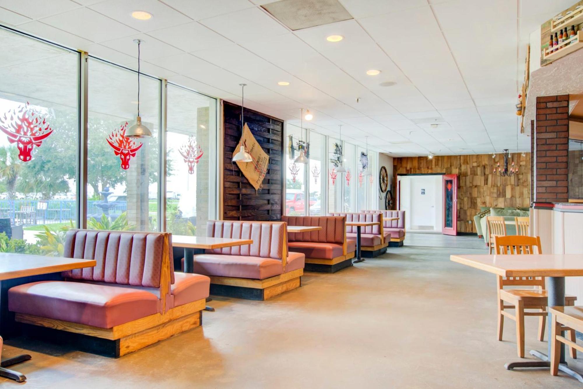 Oyo Hotel Dundee By Crystal Lake Exteriér fotografie