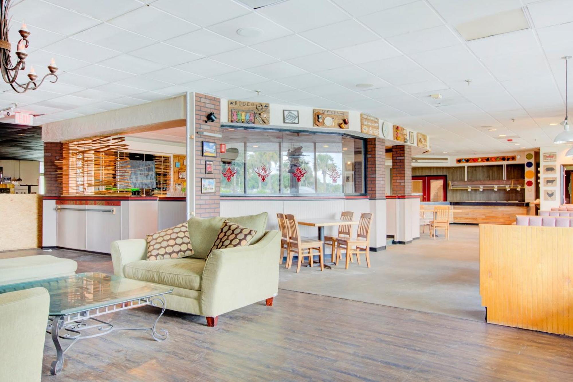 Oyo Hotel Dundee By Crystal Lake Exteriér fotografie